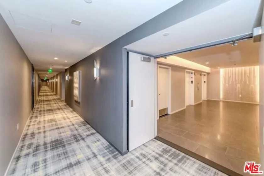 877 Francisco Street #708 photo 3