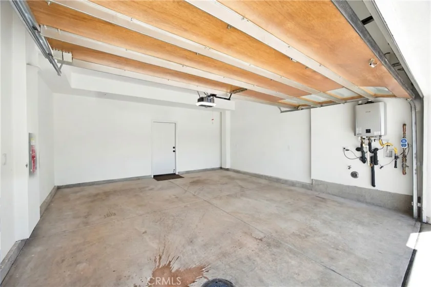1102 W Bushell Street photo 28