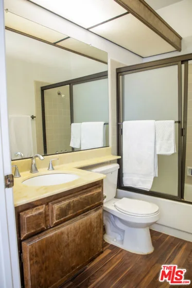 6323 Reseda Boulevard #44 photo 10