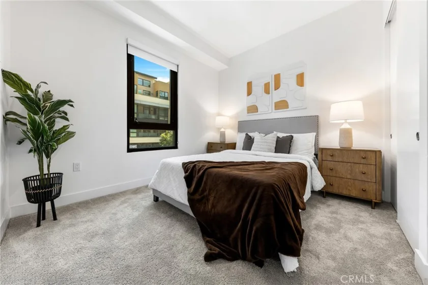 709 E Walnut Street #214 photo 14