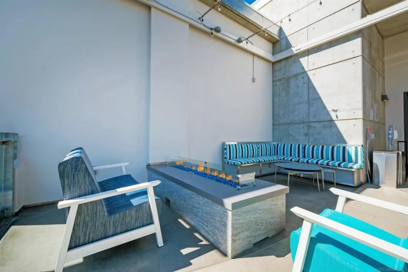 527 10th Avenue #302 photo 19