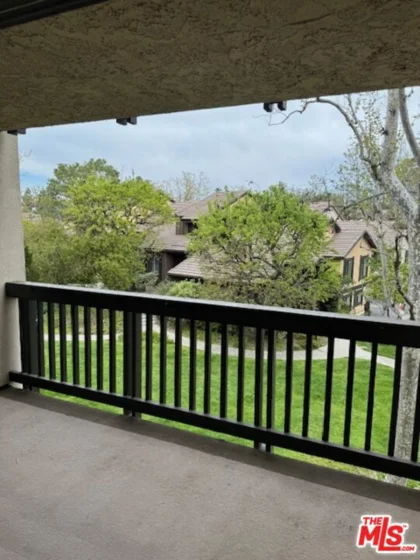 1208 Raintree Circle photo 1