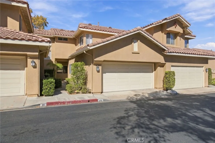 79 Alondra photo 1