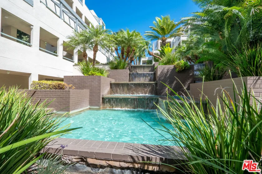 140 Ocean Park Boulevard #425 photo 40