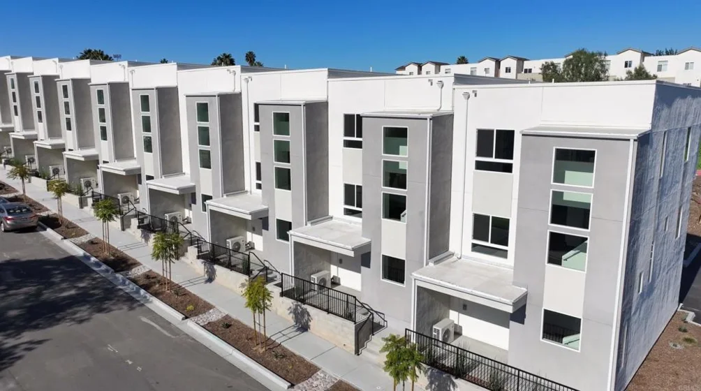 4968 Ocean View Boulevard photo 32