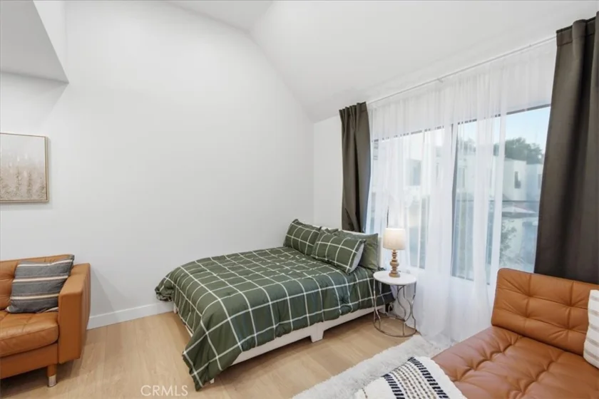 1734 N Verdugo #10 photo 9