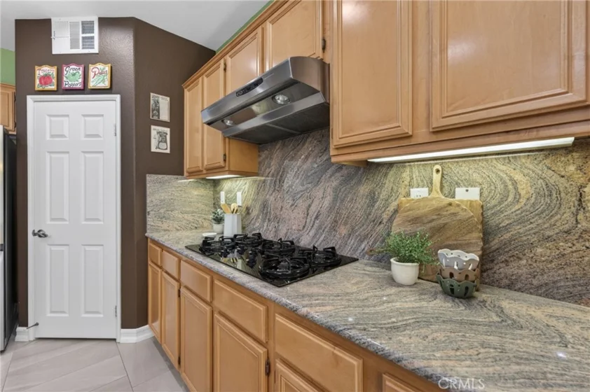 38134 Padaro Street photo 10