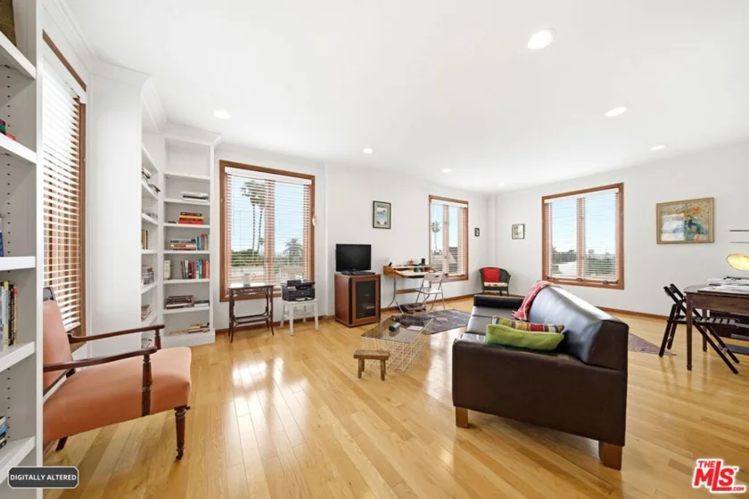 1424 N Crescent Heights Boulevard #49 photo 4
