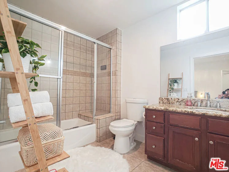 1025 Dewey Avenue #205 photo 5