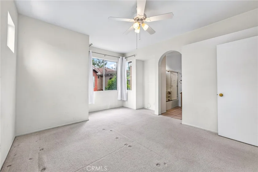 24 Mission Court photo 17