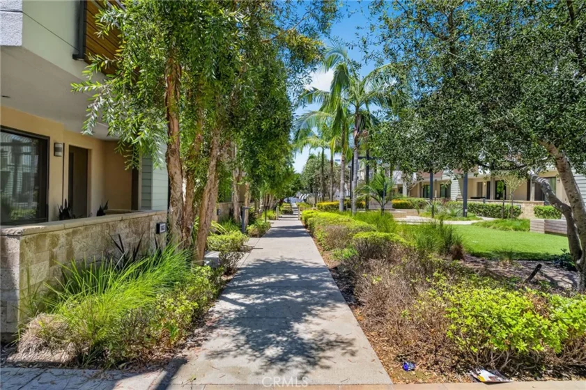 1687 Grand View photo 46