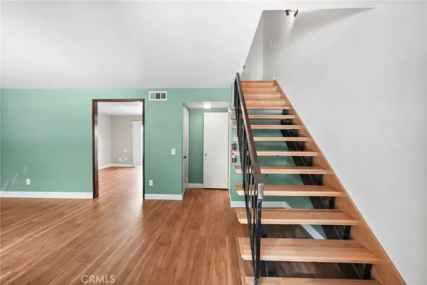20119 Leadwell Street #3 photo 57