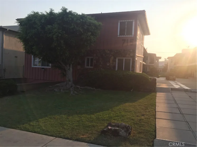 715 Larch Street #6 photo 1