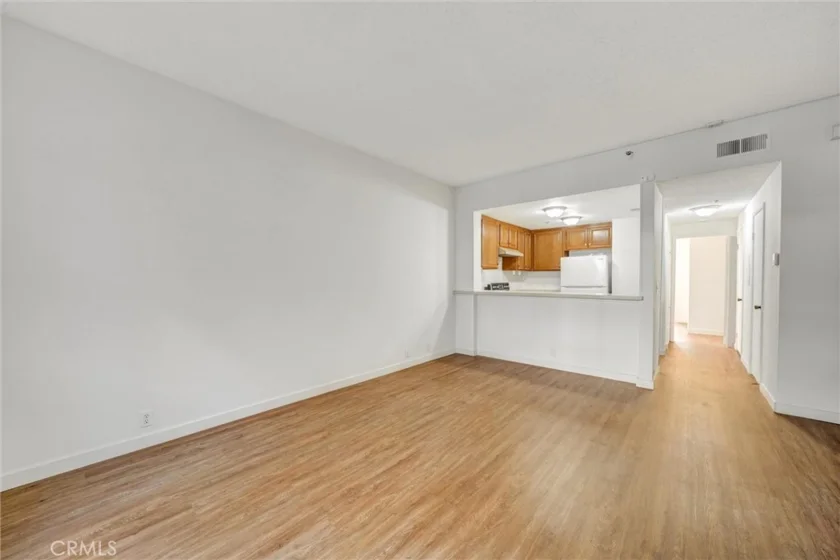 730 W 4th Street #311 photo 1