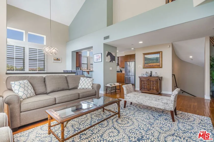 7100 Playa Vista Drive #404 photo 1