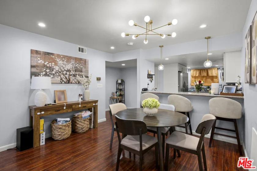 620 W Hyde Park Boulevard #103 photo 5