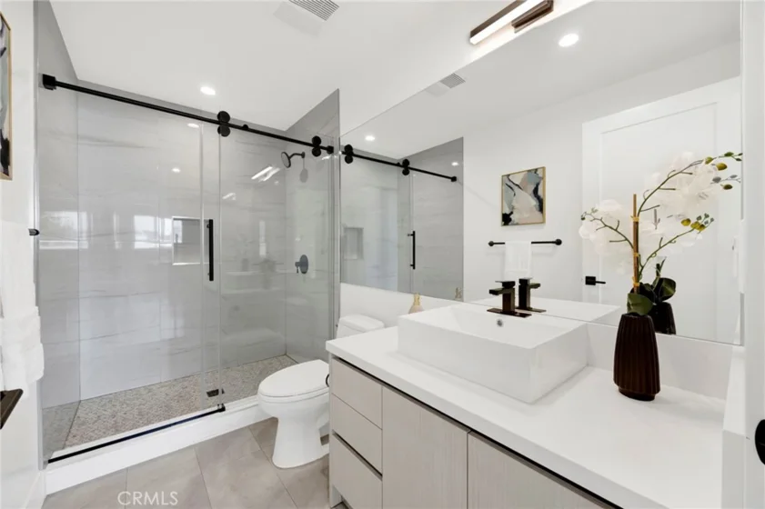 941 E California Boulevard #1 photo 19
