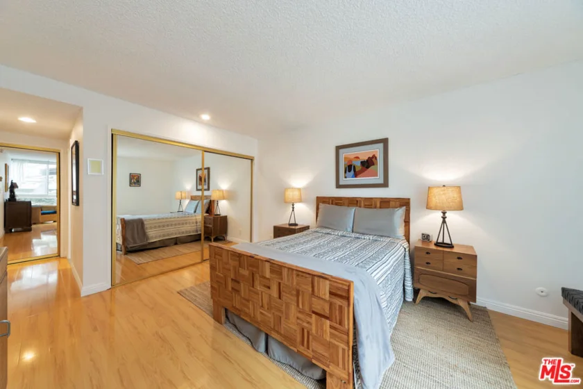 5650 Sumner Way #104 photo 12