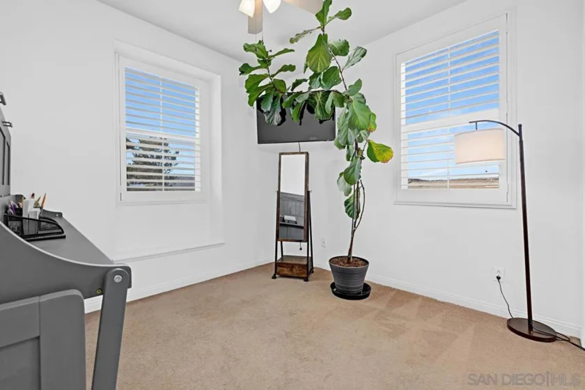1800 Clare Lane photo 23