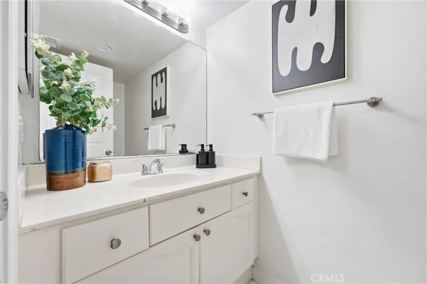 1097 S Marguerita #C photo 17