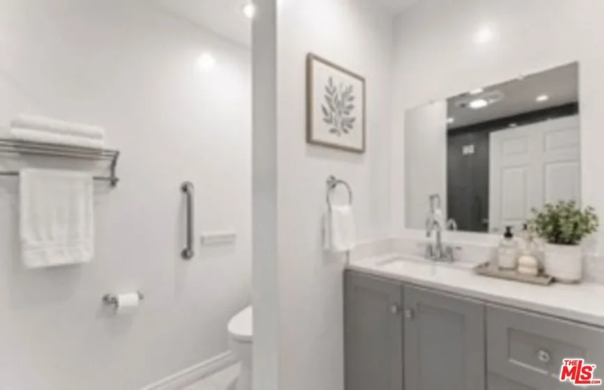6225 Coldwater Canyon Avenue #112 photo 10