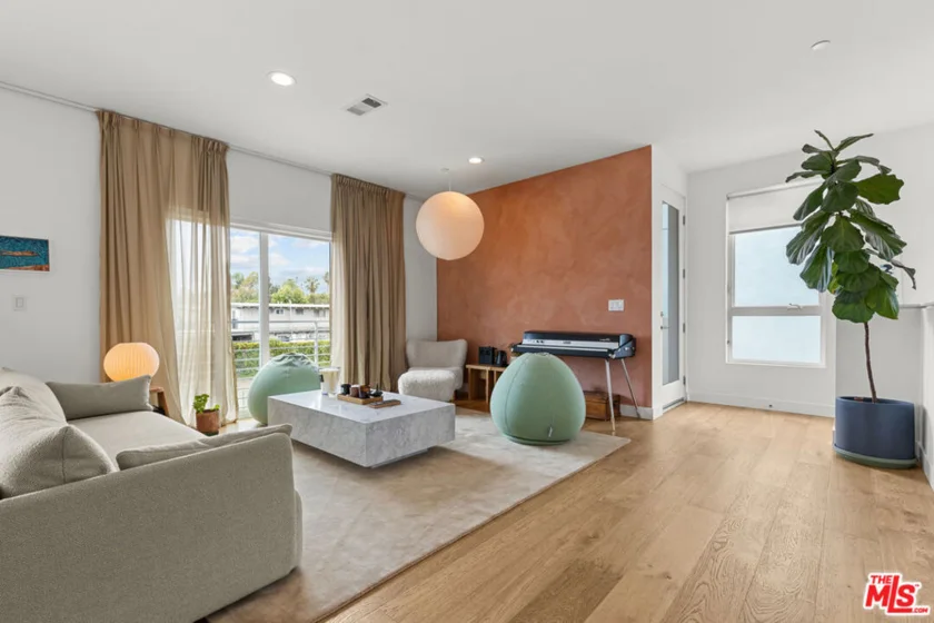 11724 Culver Boulevard #10 photo 3