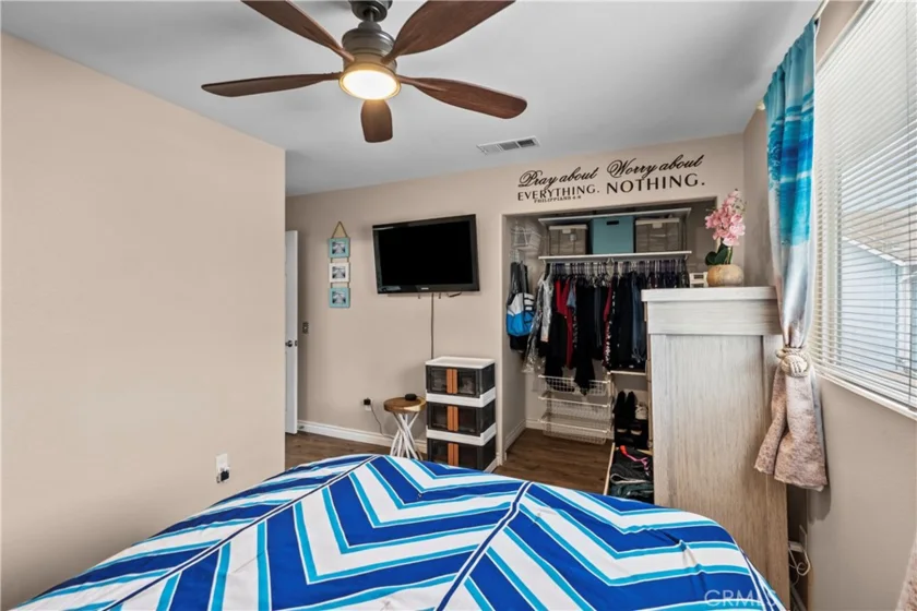 14552 Foothill photo 23