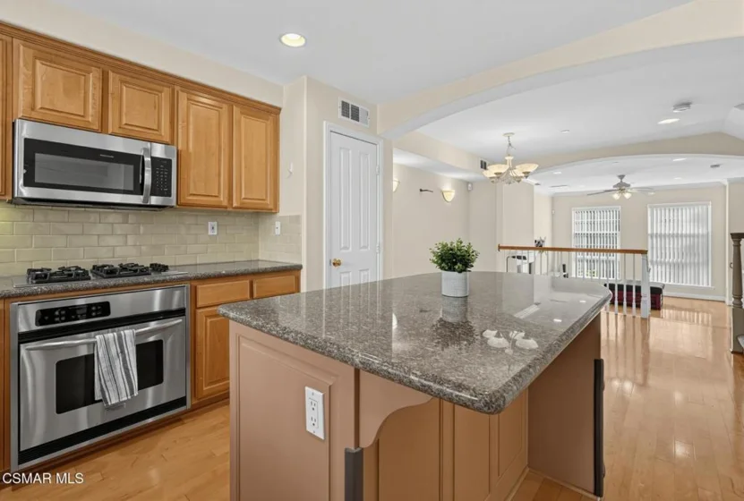 4106 W Kling Street photo 7