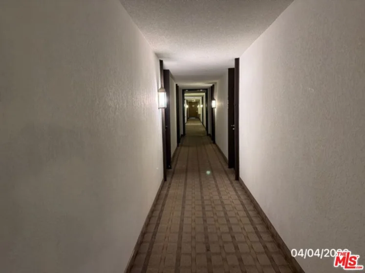 525 S Ardmore Avenue #242 photo 7