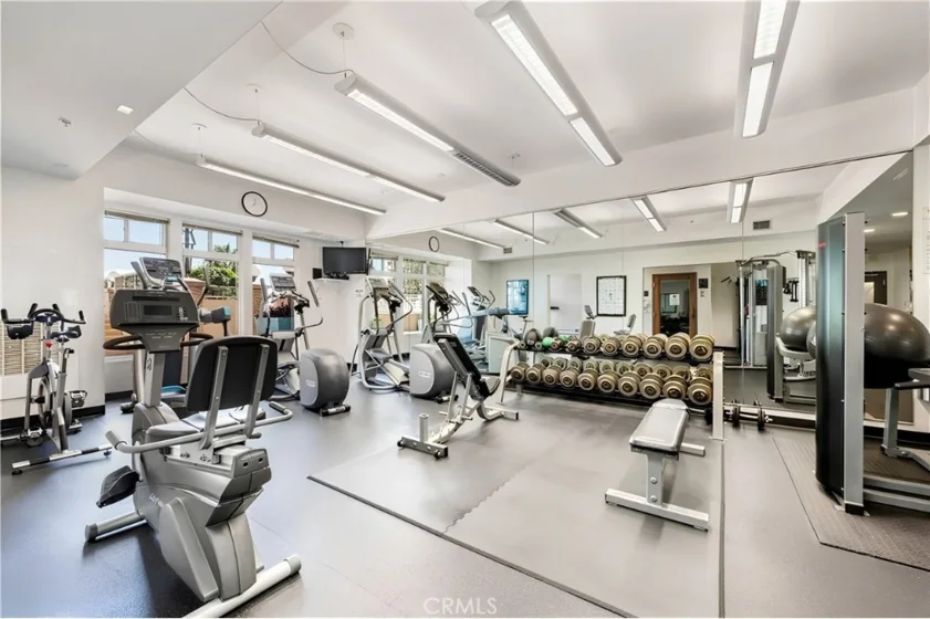 488 E Ocean #1607 photo 21