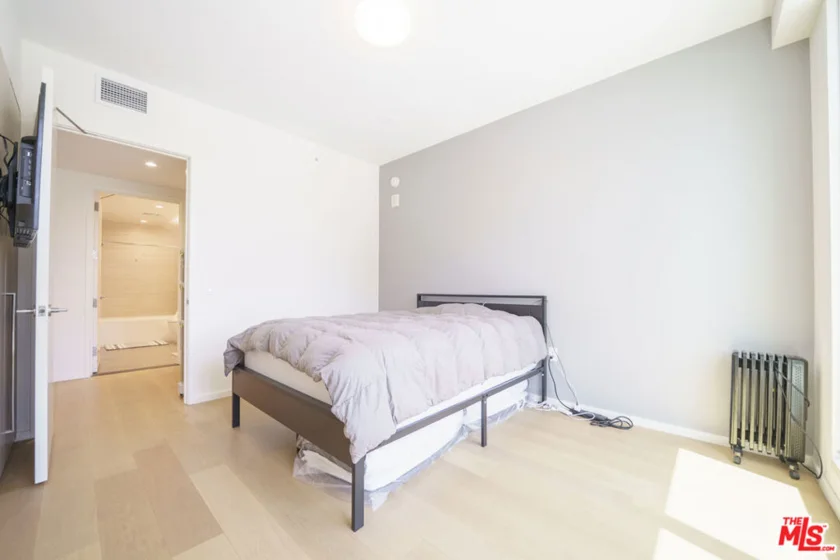 877 Francisco Street #1208 photo 36