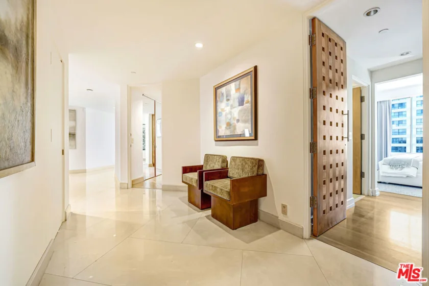 10724 Wilshire Boulevard #1607 photo 8