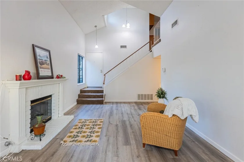 5050 Canyon Crest Drive photo 4