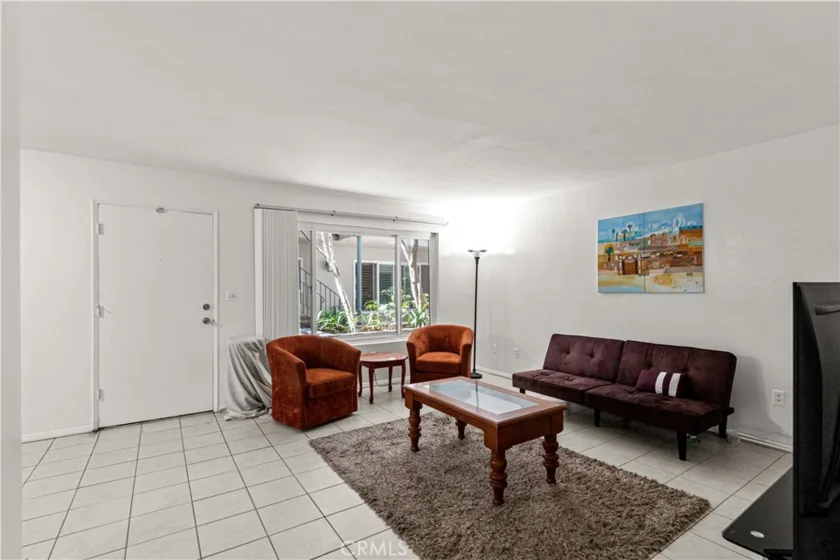 444 Obispo Avenue #3 photo 4