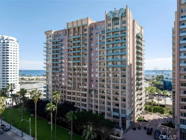 488 E Ocean #1607 photo 31