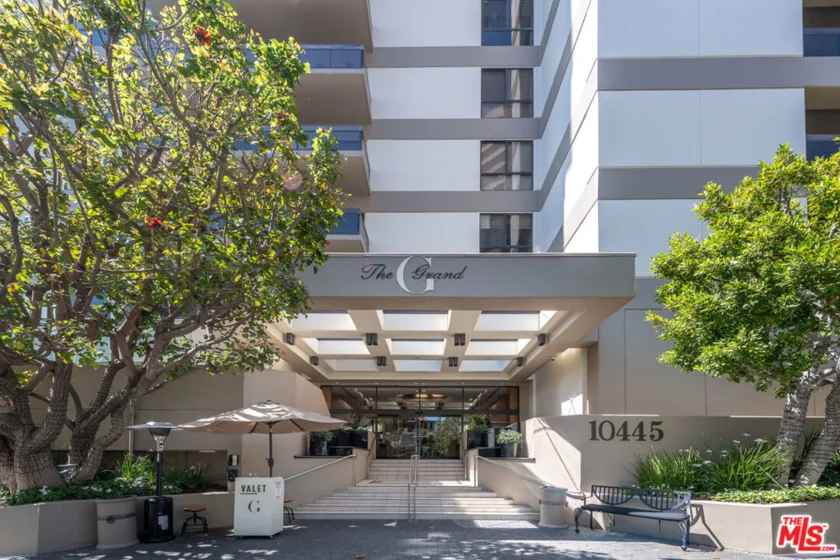 10445 Wilshire Boulevard #1905 photo 62