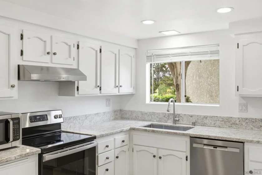 6675 Paseo Del Norte #E photo 11