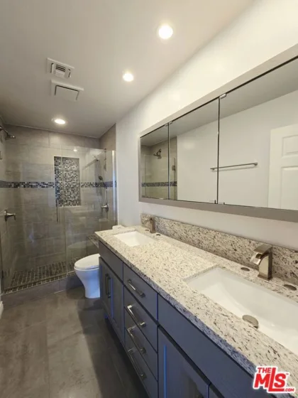 1002 S Burnside Avenue #203 photo 10