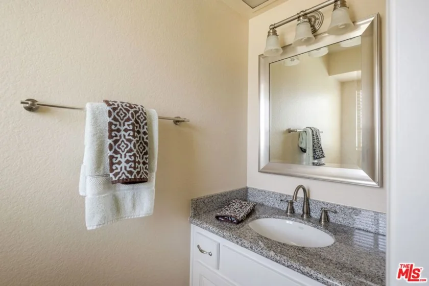 154 N Meridith Avenue #7 photo 9