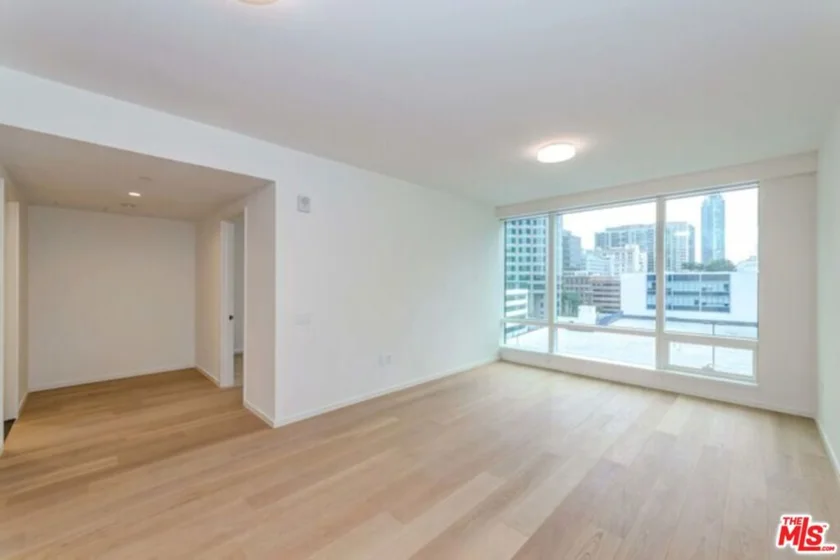 877 Francisco Street #708 photo 2