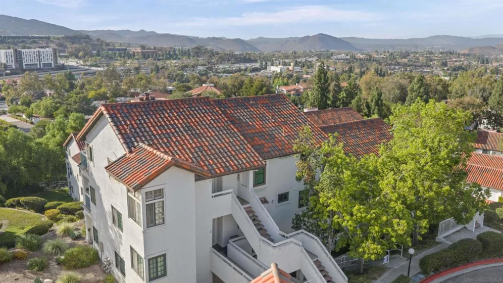 16424 Avenida Venusto #C photo 4