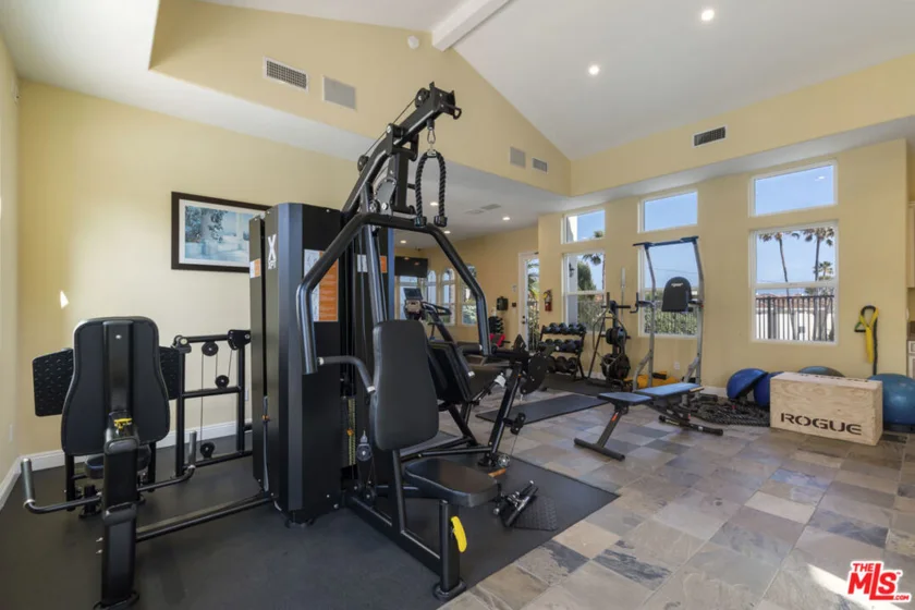 23963 De Ville Way photo 43