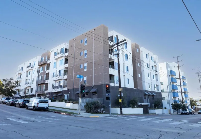 1101 S Harvard Boulevard #510 photo 2