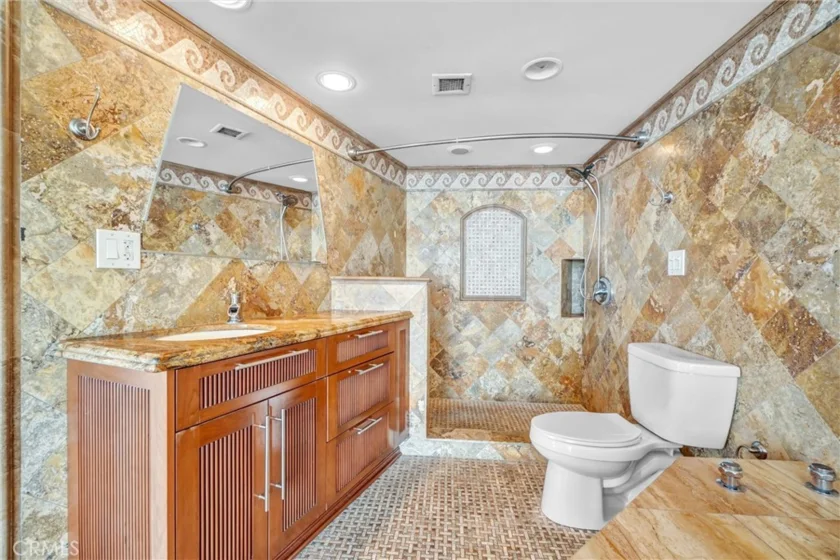 700 E Ocean #3107 photo 28