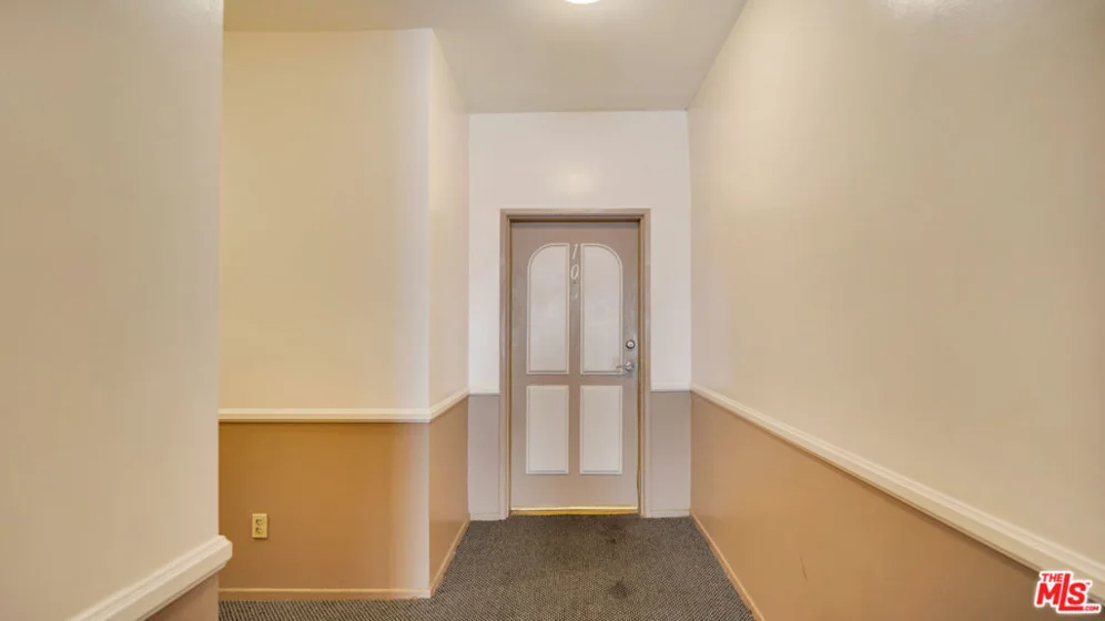 13920 Moorpark Street #106 photo 2