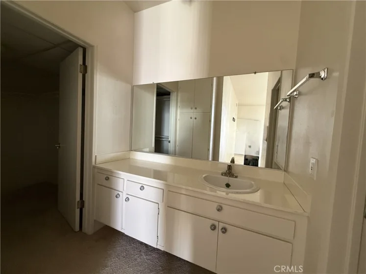 14144 Dickens #310 photo 21