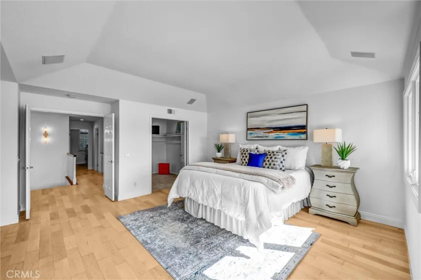 70 Fairlake photo 29