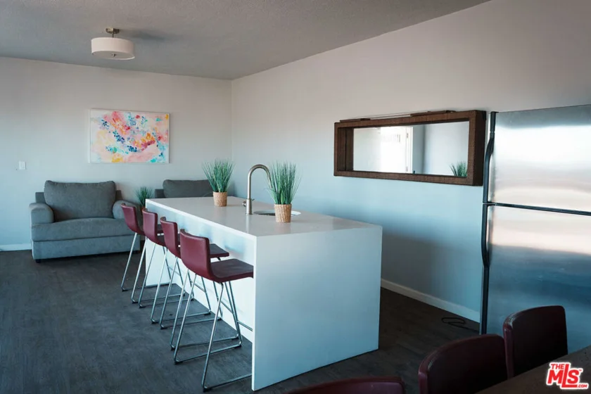 1110 Hacienda Place #207 photo 32