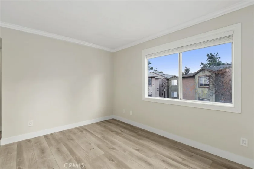 2576 Avenida Del Vista #204 photo 17