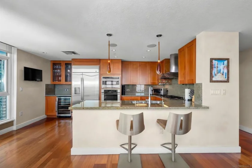 1205 Pacific Hwy #3101 photo 27